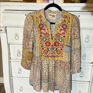 NWOT Savannah Jane Tan and Brown Relaxed Tunic with Embellished Mandarin Collar